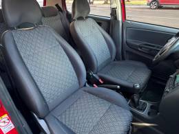 VOLKSWAGEN - FOX - 2015/2015 - Vermelha - R$ 45.900,00