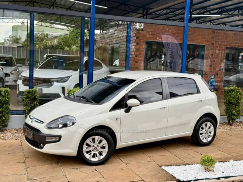 FIAT - PUNTO - 2016/2015 - Branca - R$ 44.900,00