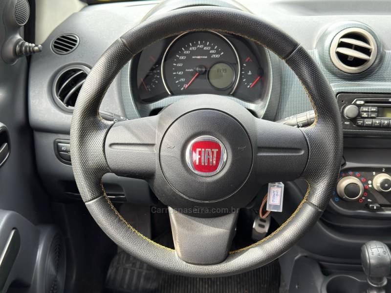 FIAT - UNO - 2014/2014 - Amarela - R$ 43.900,00