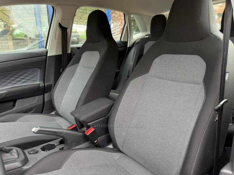 VOLKSWAGEN - POLO - 2024/2025 - Branca - R$ 99.900,00