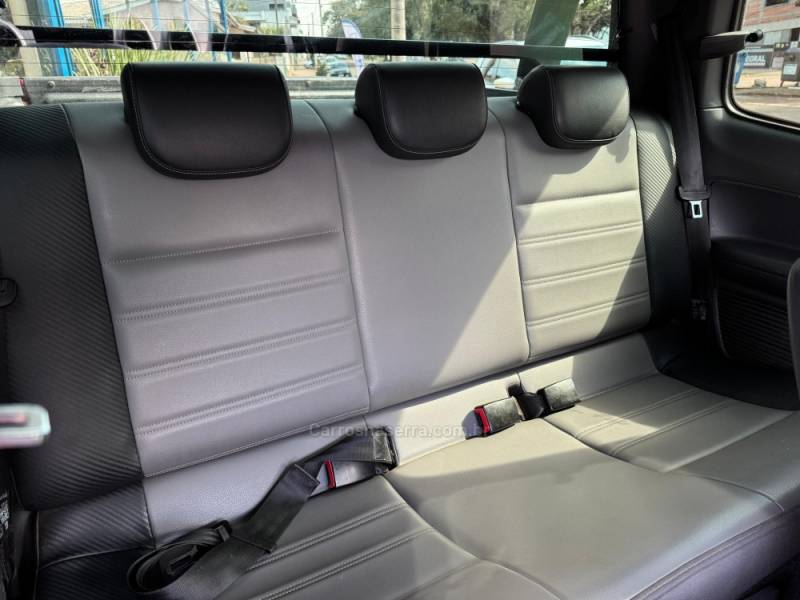 VOLKSWAGEN - SAVEIRO - 2015/2016 - Vermelha - R$ 74.900,00
