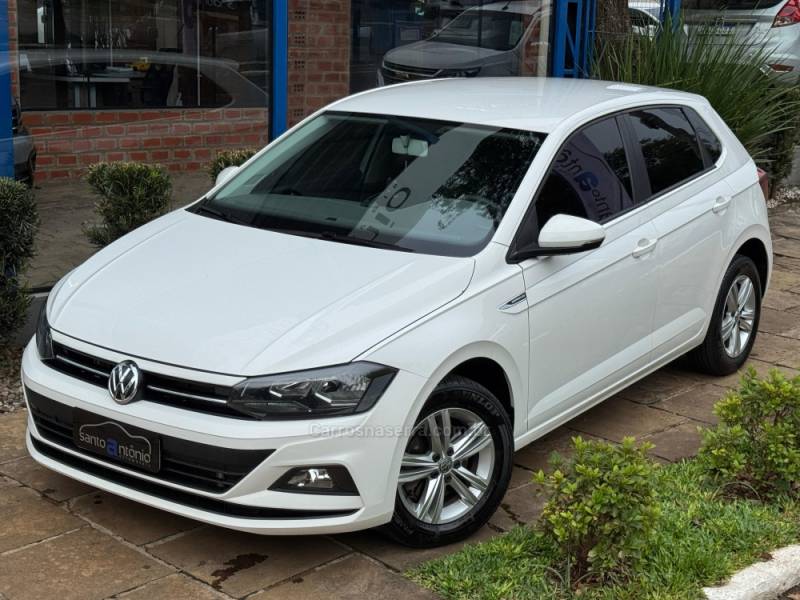 VOLKSWAGEN - POLO - 2018/2018 - Branca - R$ 73.900,00