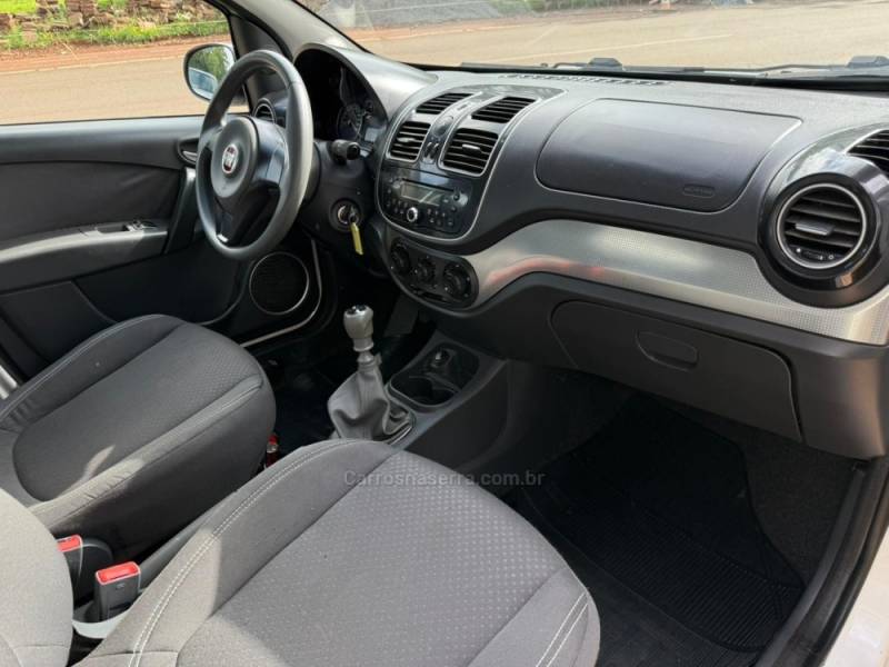 FIAT - GRAND SIENA - 2013/2013 - Branca - R$ 35.900,00