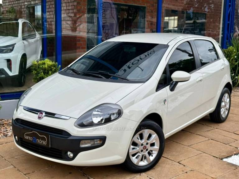 FIAT - PUNTO - 2016/2015 - Branca - R$ 44.900,00