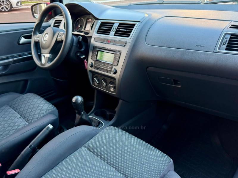 VOLKSWAGEN - FOX - 2015/2015 - Vermelha - R$ 45.900,00