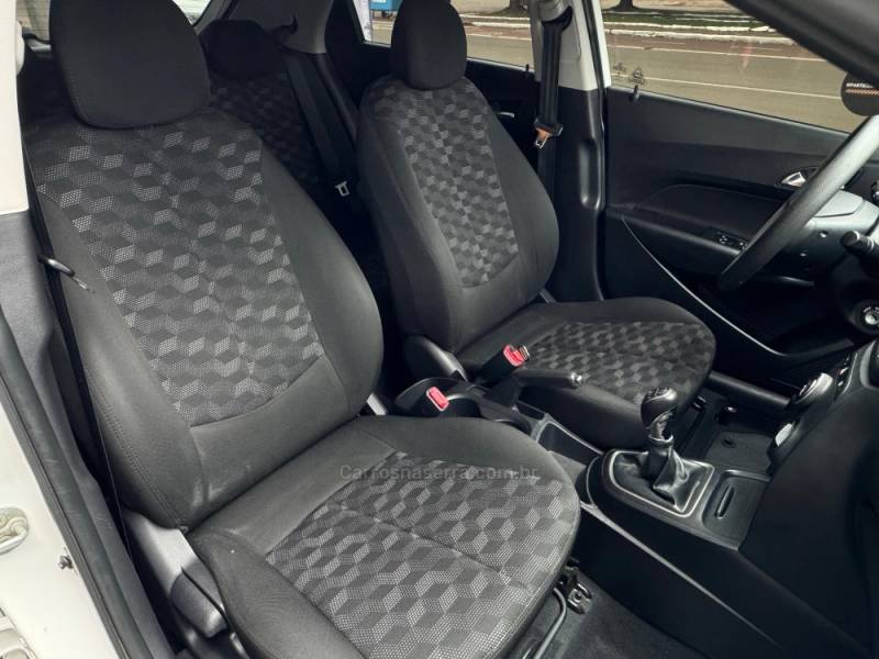 HYUNDAI - HB20 - 2016/2016 - Branca - R$ 55.900,00
