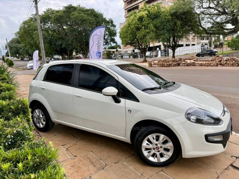 FIAT - PUNTO - 2016/2015 - Branca - R$ 44.900,00