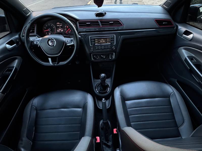 VOLKSWAGEN - SAVEIRO - 2018/2018 - Preta - R$ 74.900,00