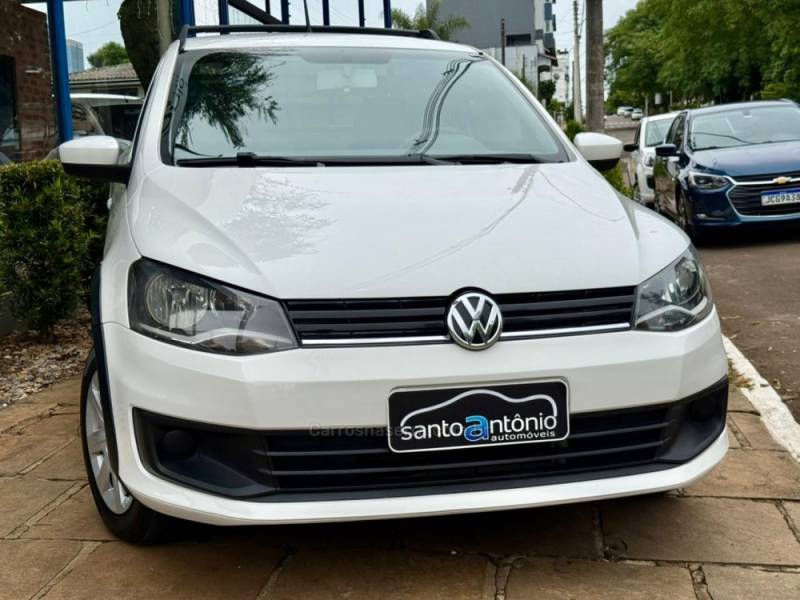 VOLKSWAGEN - SAVEIRO - 2013/2014 - Branca - R$ 46.900,00