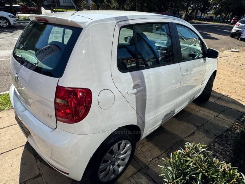 VOLKSWAGEN - FOX - 2013/2013 - Branca - R$ 44.900,00