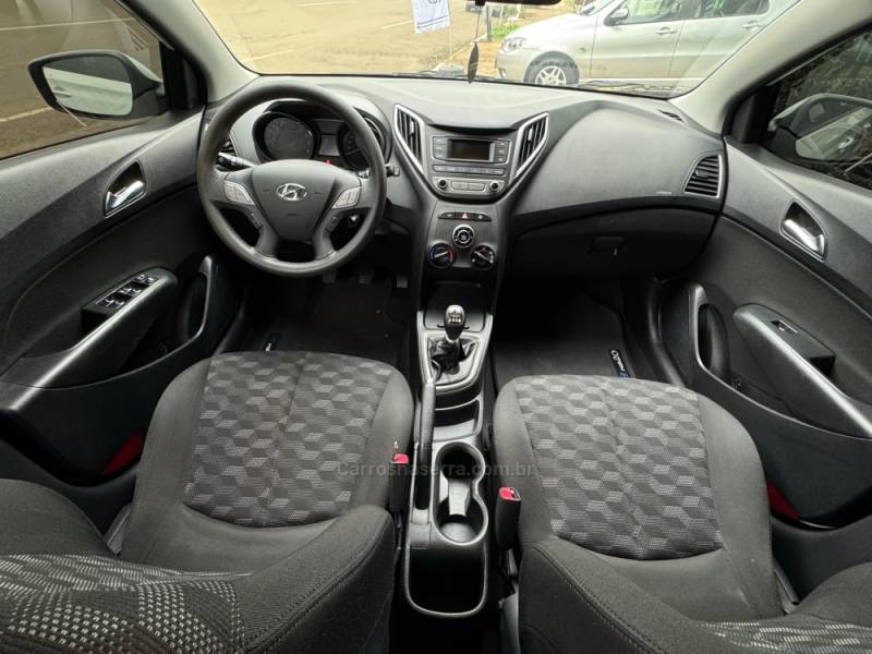 HYUNDAI - HB20 - 2016/2016 - Branca - R$ 55.900,00