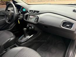 CHEVROLET - ONIX - 2017/2018 - Prata - R$ 65.900,00