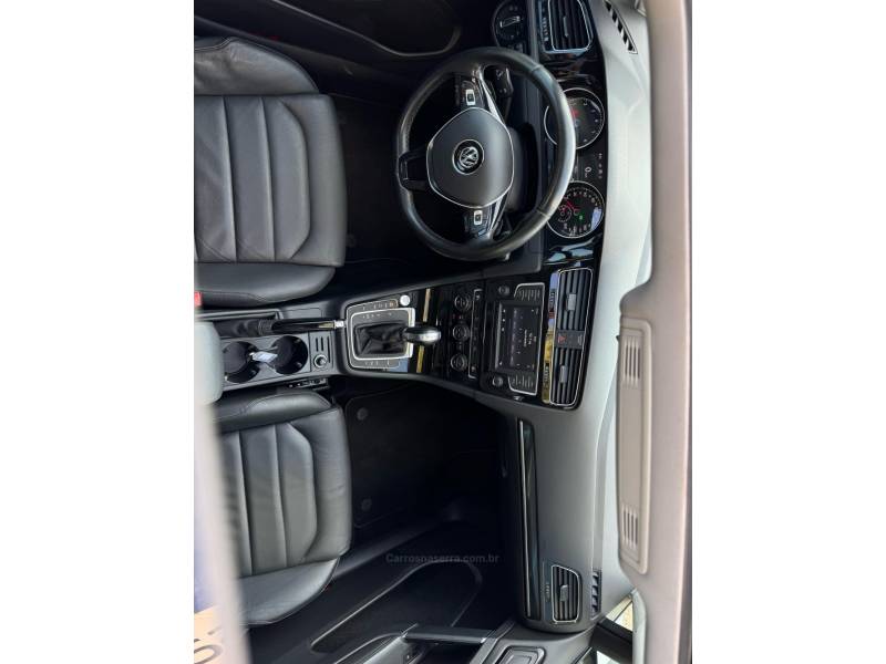 VOLKSWAGEN - GOLF - 2017/2017 - Branca - R$ 94.900,00