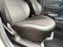 CHEVROLET - ONIX - 2017/2018 - Prata - R$ 65.900,00