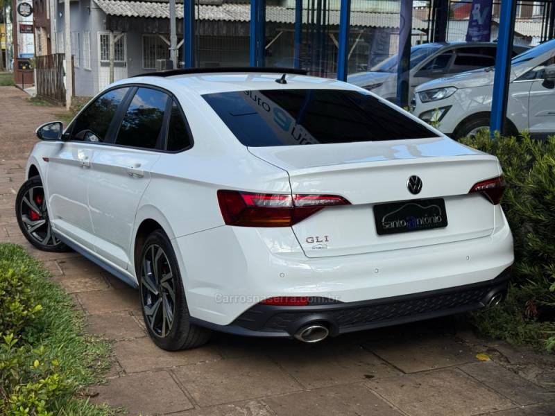 VOLKSWAGEN - JETTA - 2024/2024 - Branca - R$ 225.900,00