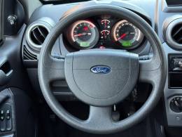 FORD - FIESTA - 2013/2013 - Prata - R$ 37.900,00
