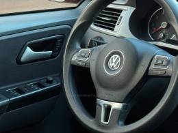 VOLKSWAGEN - FOX - 2015/2015 - Vermelha - R$ 45.900,00