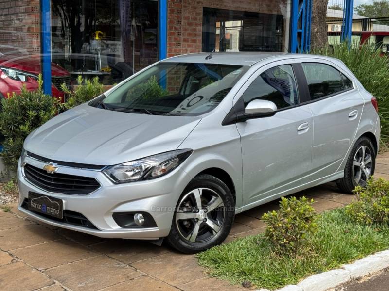 CHEVROLET - ONIX - 2017/2018 - Prata - R$ 67.900,00