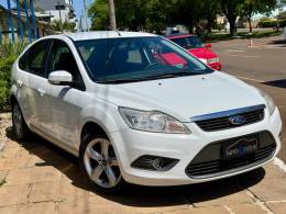 FORD - FOCUS - 2012/2013 - Branca - R$ 46.900,00
