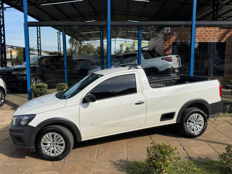 VOLKSWAGEN - SAVEIRO - 2021/2023 - Branca - R$ 61.900,00