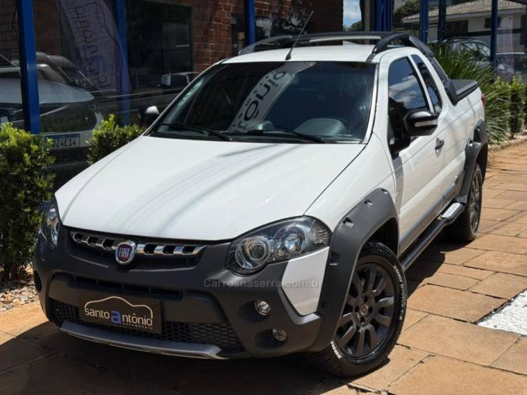 FIAT - STRADA - 2015/2016 - Branca - R$ 66.900,00