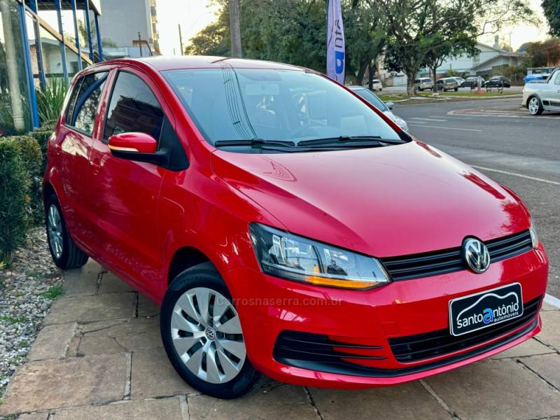 VOLKSWAGEN - FOX - 2015/2015 - Vermelha - R$ 45.900,00
