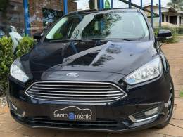 FORD - FOCUS - 2015/2016 - Preta - R$ 64.900,00