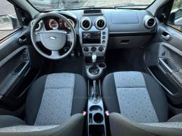FORD - FIESTA - 2013/2013 - Prata - R$ 37.900,00