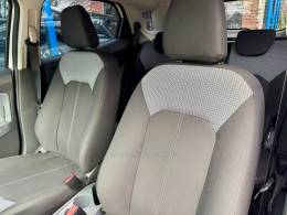 FORD - ECOSPORT - 2016/2017 - Branca - R$ 59.900,00