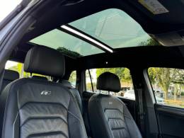 VOLKSWAGEN - TIGUAN - 2018/2019 - Prata - R$ 149.900,00