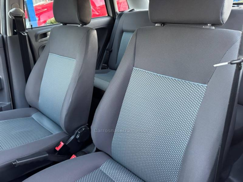 VOLKSWAGEN - GOL - 2014/2014 - Branca - R$ 35.900,00