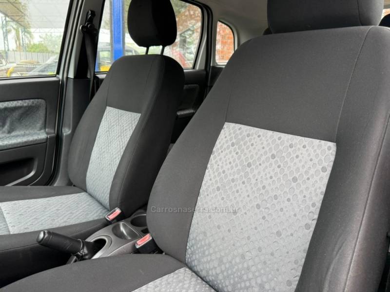 FORD - FIESTA - 2012/2013 - Branca - R$ 34.900,00