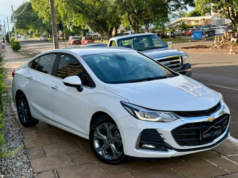 CHEVROLET - CRUZE - 2022/2023 - Branca - R$ 114.900,00