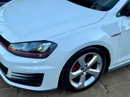 VOLKSWAGEN - GOLF - 2014/2015 - Branca - R$ 139.900,00
