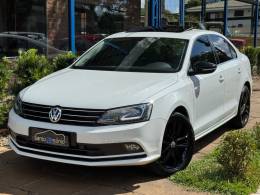 VOLKSWAGEN - JETTA - 2016/2016 - Branca - R$ 99.900,00
