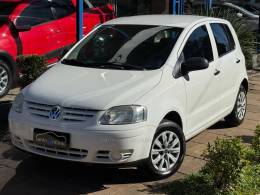 VOLKSWAGEN - FOX - 2004/2005 - Branca - R$ 27.900,00