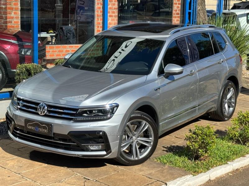 VOLKSWAGEN - TIGUAN - 2018/2019 - Prata - R$ 149.900,00