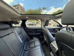 JAGUAR - F-PACE - 2019/2020 - Branca - R$ 189.900,00