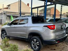 FIAT - TORO - 2022/2023 - Cinza - R$ 115.900,00