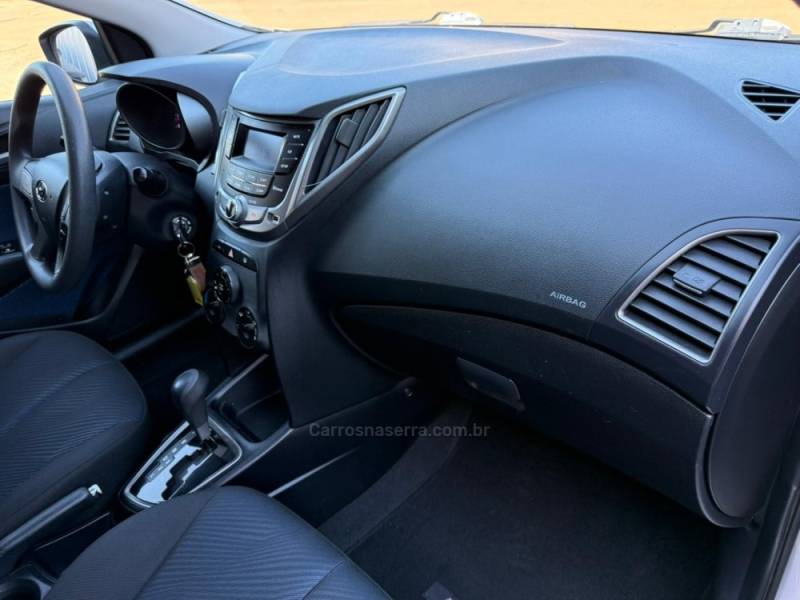 HYUNDAI - HB20 - 2013/2014 - Prata - R$ 53.900,00