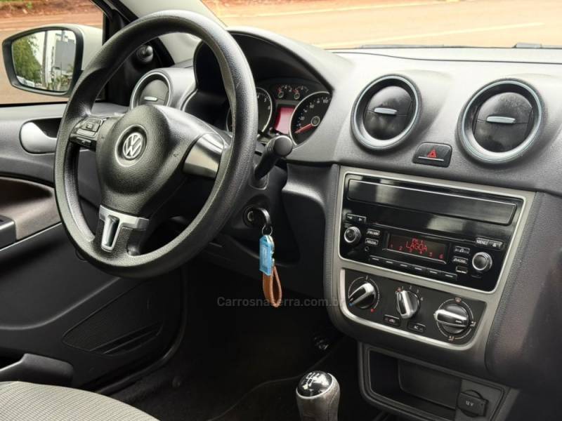 VOLKSWAGEN - SAVEIRO - 2013/2014 - Branca - R$ 46.900,00