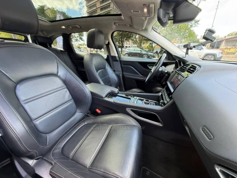 JAGUAR - F-PACE - 2019/2020 - Branca - R$ 189.900,00
