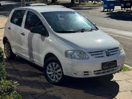 VOLKSWAGEN - FOX - 2004/2005 - Branca - R$ 27.900,00