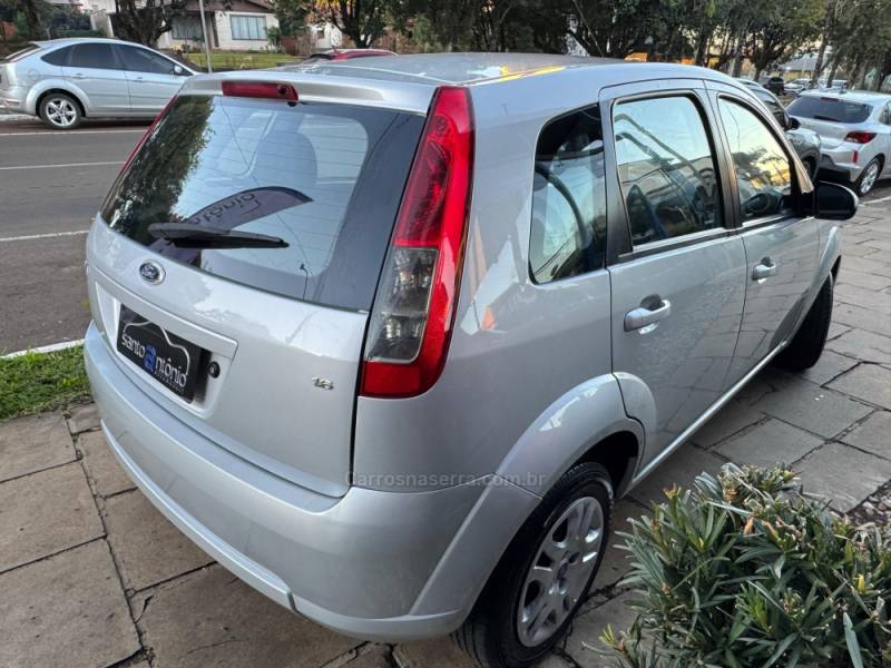 FORD - FIESTA - 2013/2013 - Prata - R$ 37.900,00