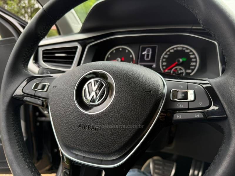 VOLKSWAGEN - POLO - 2019/2020 - Preta - R$ 84.900,00