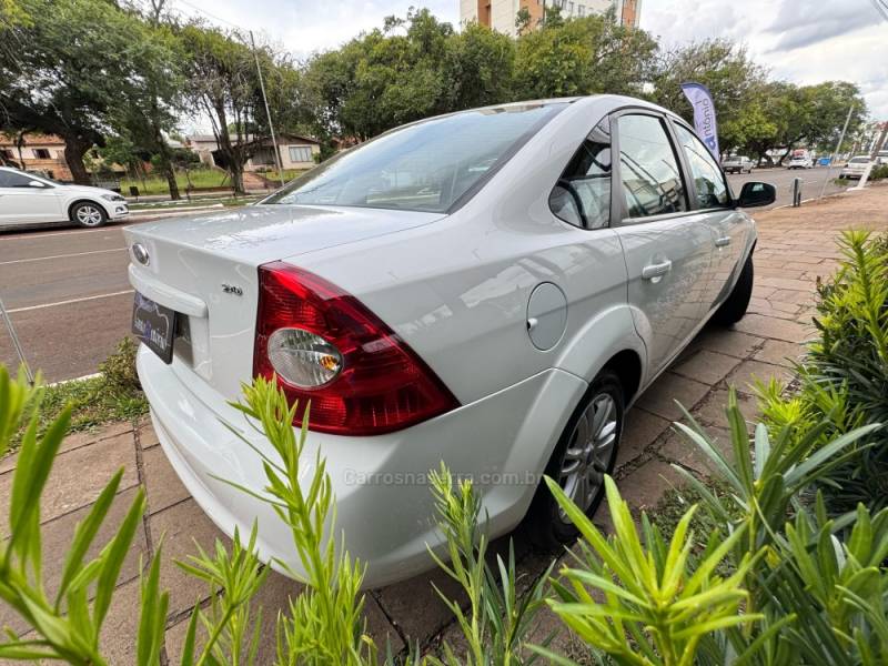 FORD - FOCUS - 2012/2012 - Branca - R$ 41.900,00