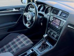VOLKSWAGEN - GOLF - 2014/2015 - Branca - R$ 139.900,00