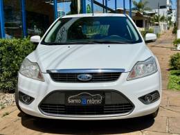 FORD - FOCUS - 2012/2013 - Branca - R$ 46.900,00