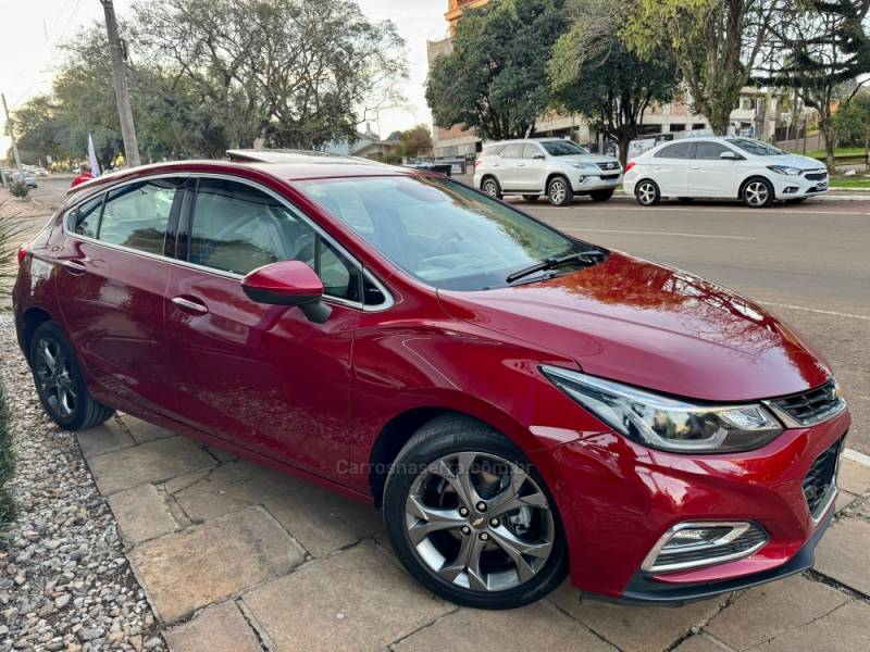 CHEVROLET - CRUZE - 2017/2017 - Vermelha - R$ 92.900,00