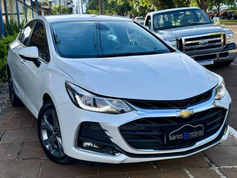 CHEVROLET - CRUZE - 2022/2023 - Branca - R$ 114.900,00